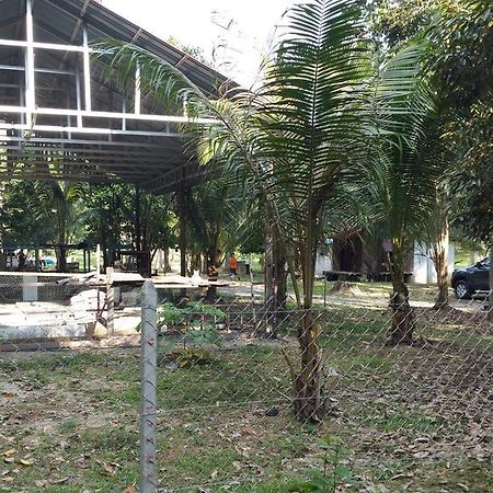Chalet Kampong Semawar Kuala Kangsar Exteriér fotografie