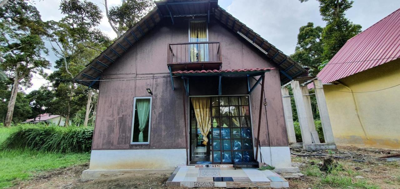 Chalet Kampong Semawar Kuala Kangsar Exteriér fotografie