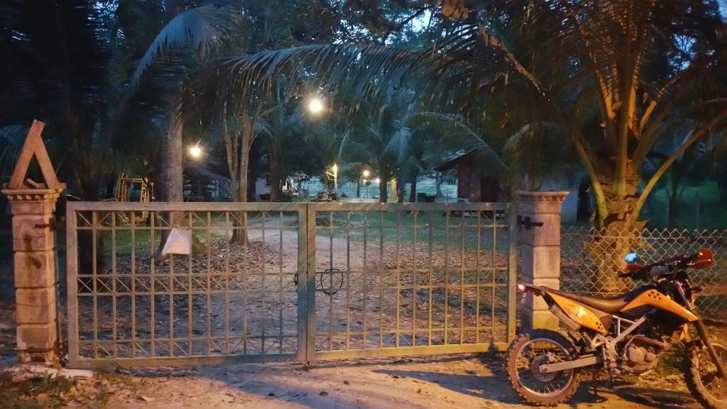 Chalet Kampong Semawar Kuala Kangsar Exteriér fotografie